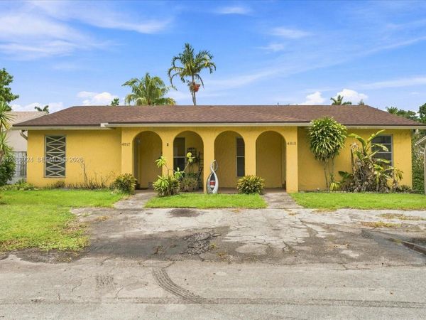 4815 SW 65th Way , Davie, FL 33314