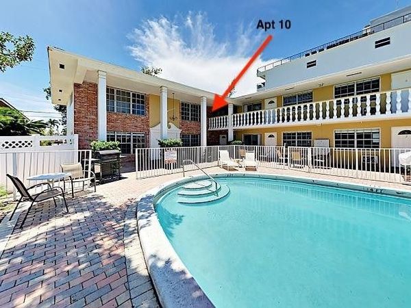 3226 NE 12TH Street, Unit 10, Pompano Beach, FL 33062