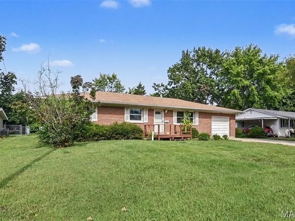 513 Kent Drive , Wentzville, MO 63385