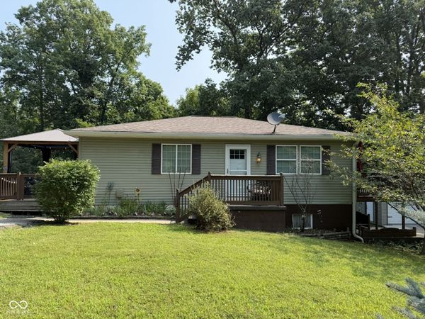 9712 E Mitchell Drive , Rockville, IN 47872