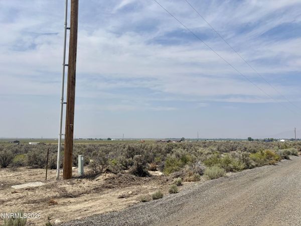305 Coyote Lane, Winnemucca, NV 89445
