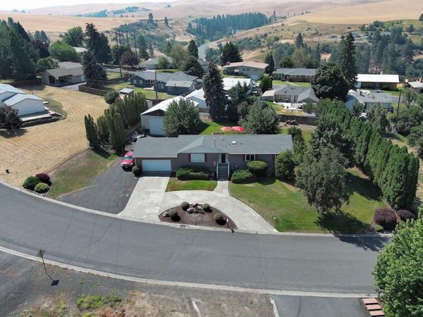 611 E Valleyview, Colfax, WA 99111