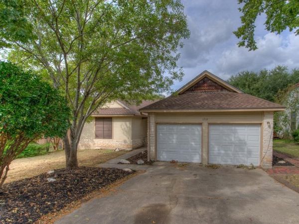 1710 Woodwind LN , Austin, TX 78758