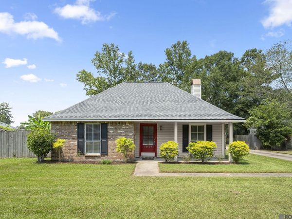 32575 Madeline Dr, Denham Springs, LA 70706