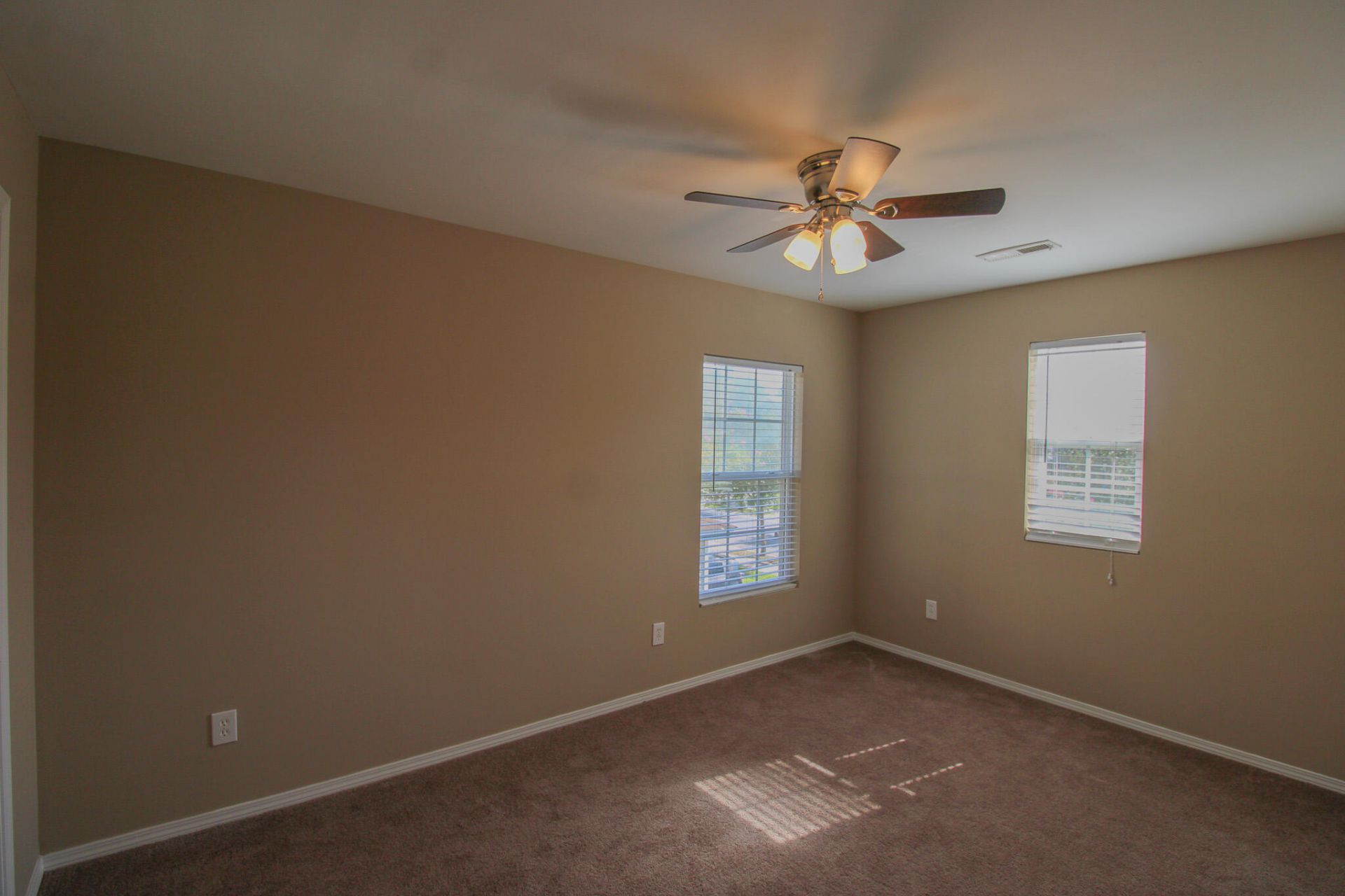 8811 Kellum Drive Photo 14