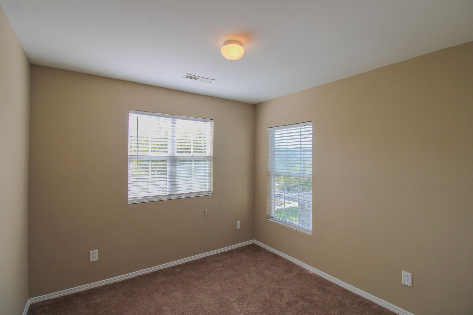 8811 Kellum Drive Photo 19