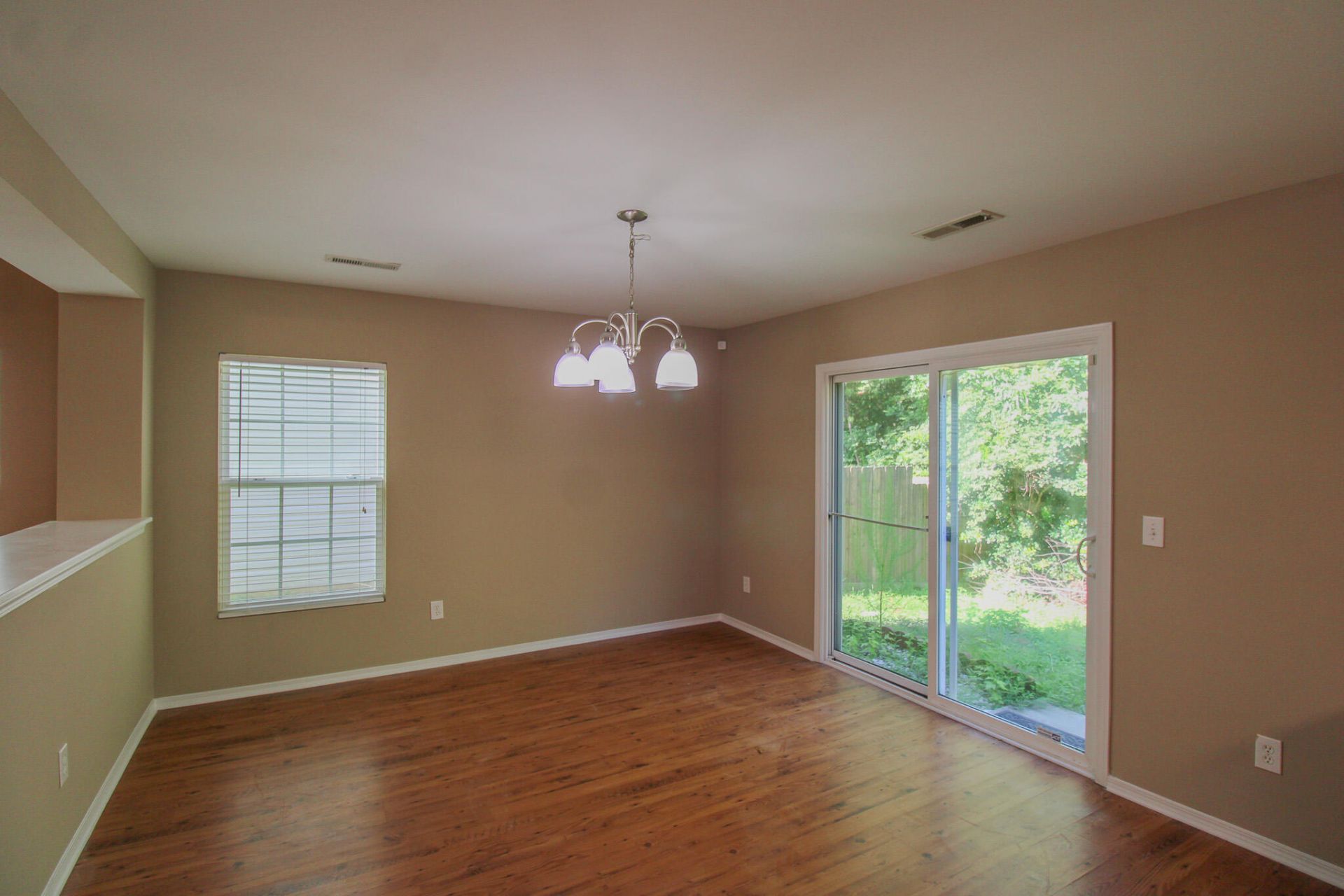 8811 Kellum Drive Photo 7