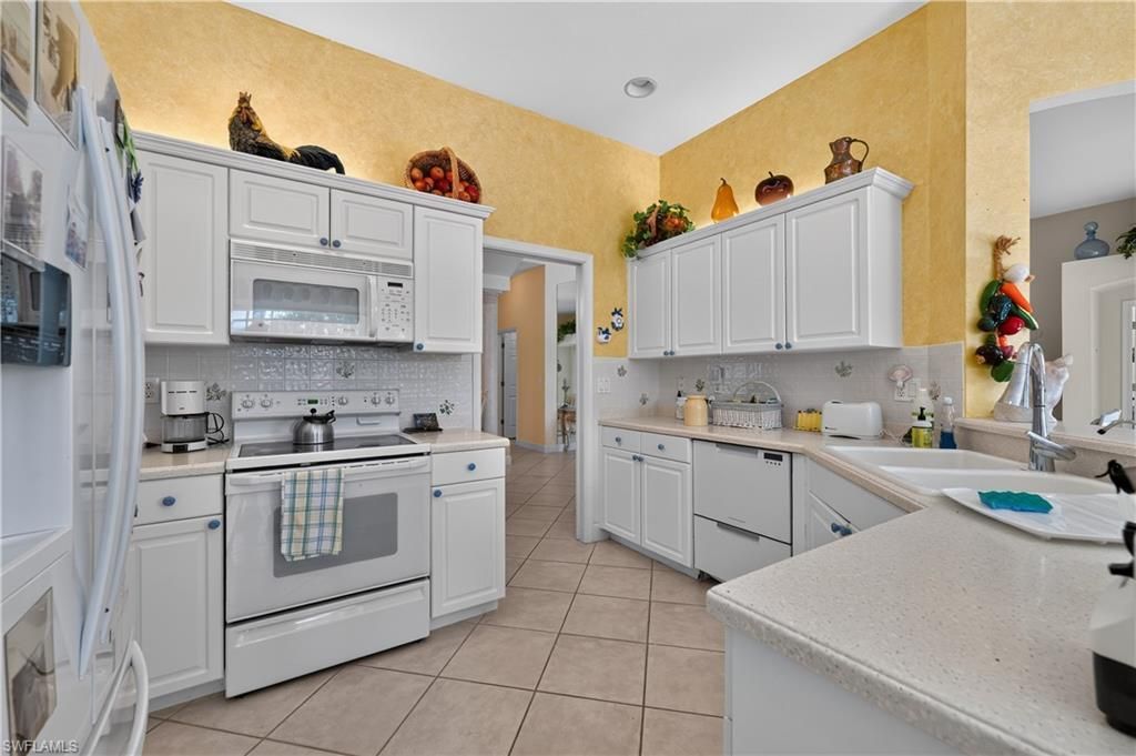 2317 Island Cove Cir N, Naples, FL 34109 Photo