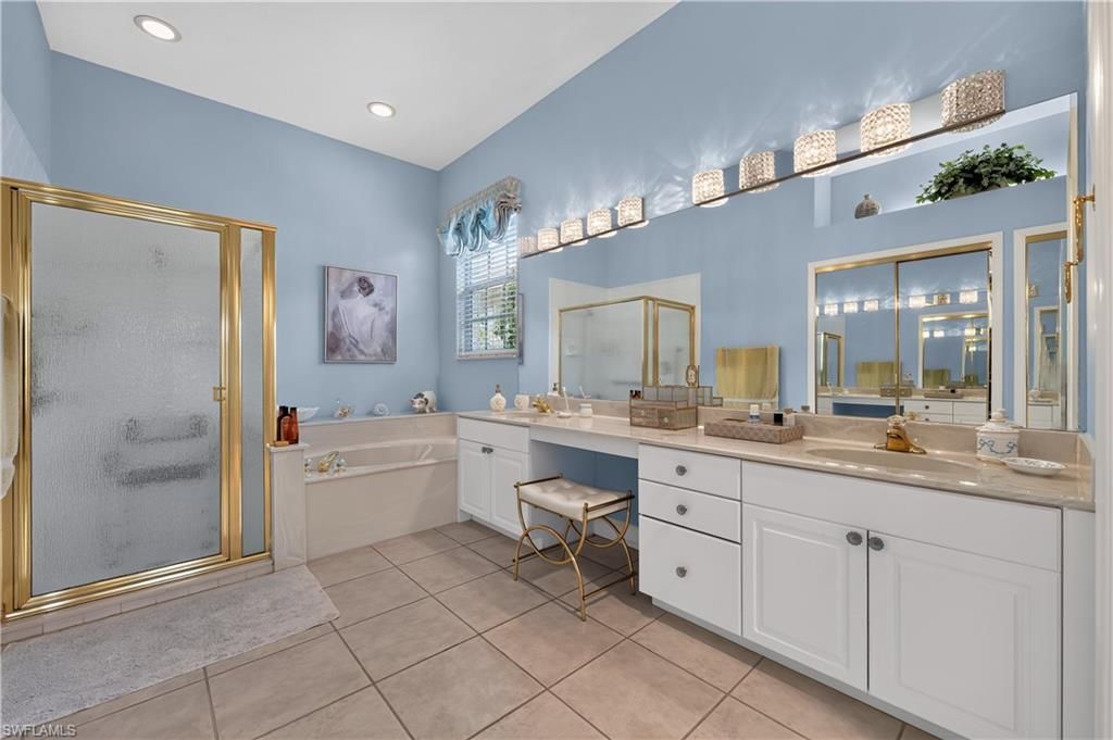 2317 Island Cove Cir N, Naples, FL 34109 Photo