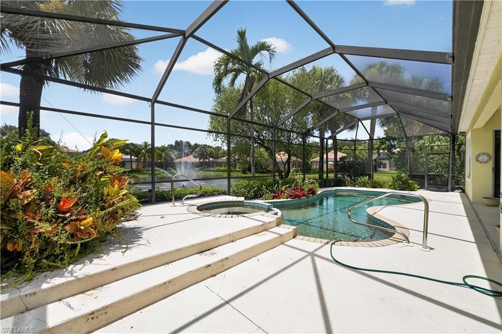 2317 Island Cove Cir N, Naples, FL 34109 Photo