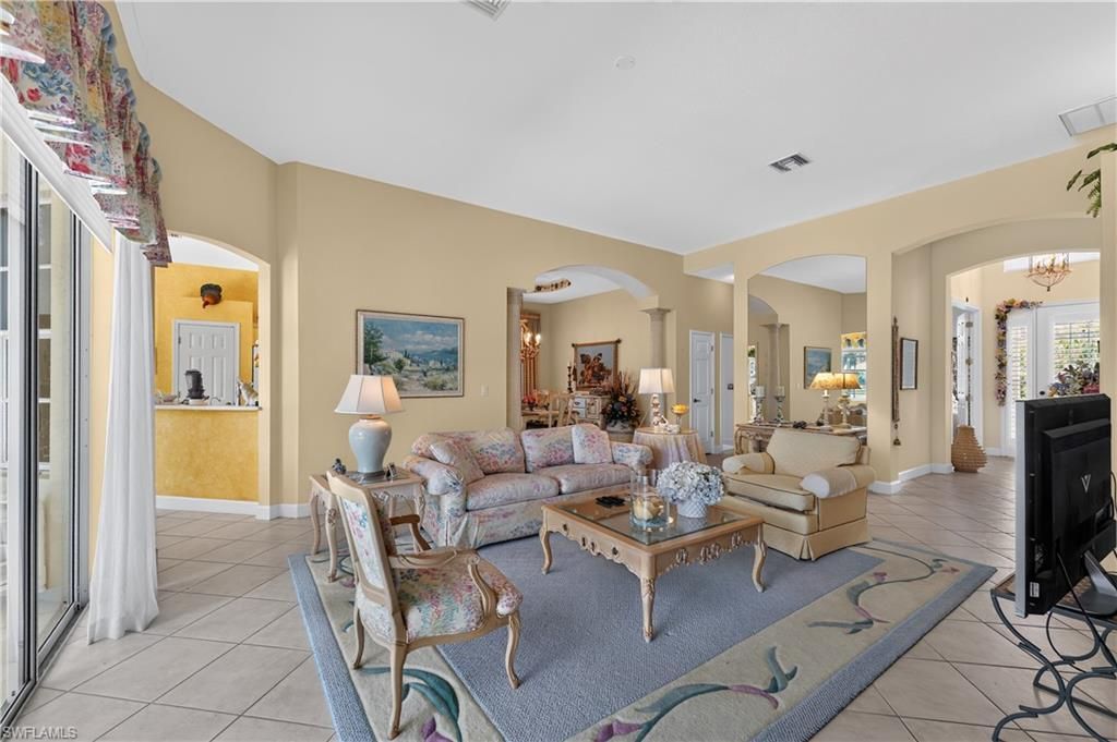 2317 Island Cove Cir N, Naples, FL 34109 Photo