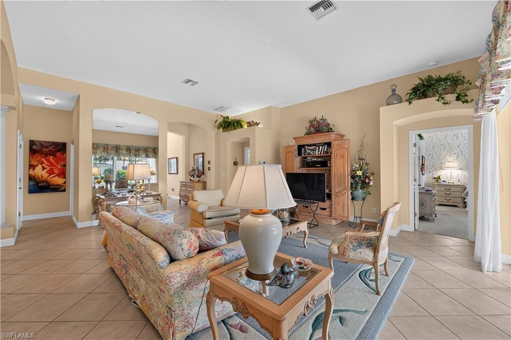 2317 Island Cove Cir N, Naples, FL 34109 Photo