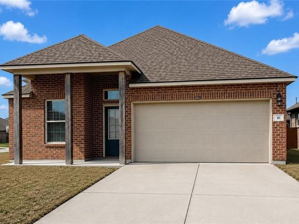 101 E LAKE Court, Slidell, LA 70461