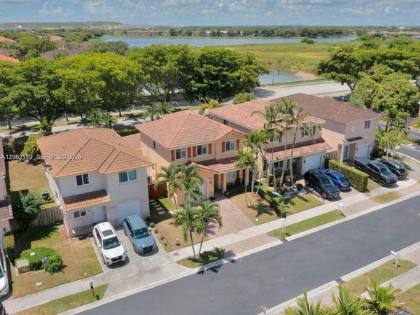 8956 SW 215th Ln, Cutler Bay, FL 33189