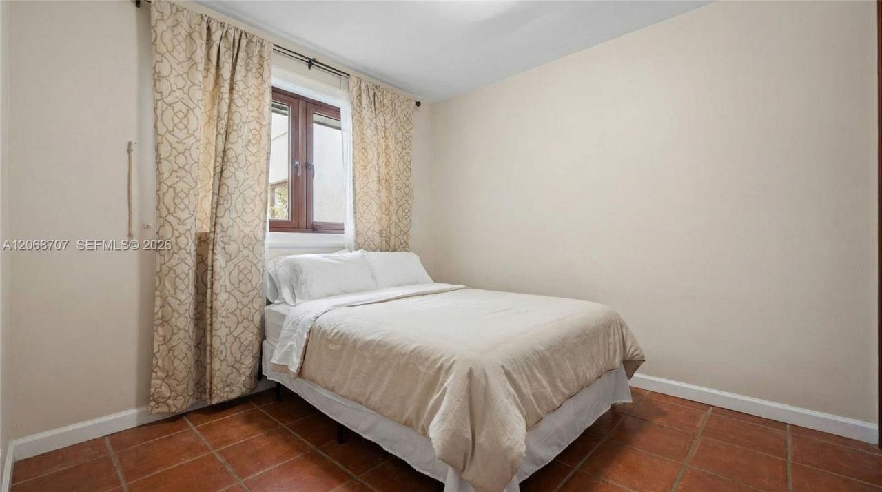 7701 Old Cutler Rd , Coral Gables, FL 33143 Photo