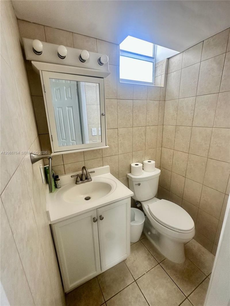 1045 10th St, Unit 704, Miami Beach, FL 33139 Photo