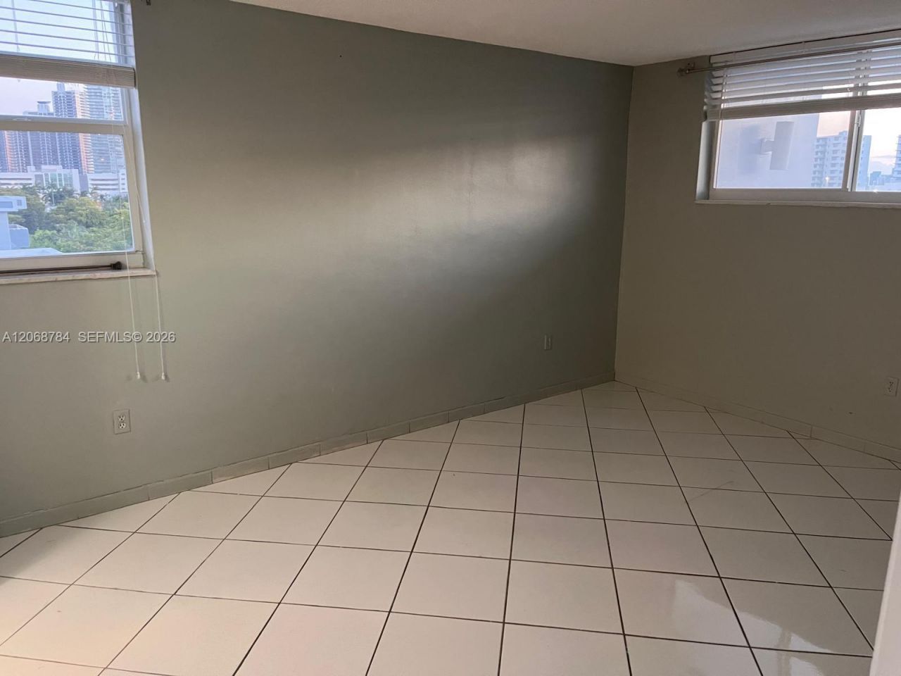 1045 10th St, Unit 704, Miami Beach, FL 33139 Photo