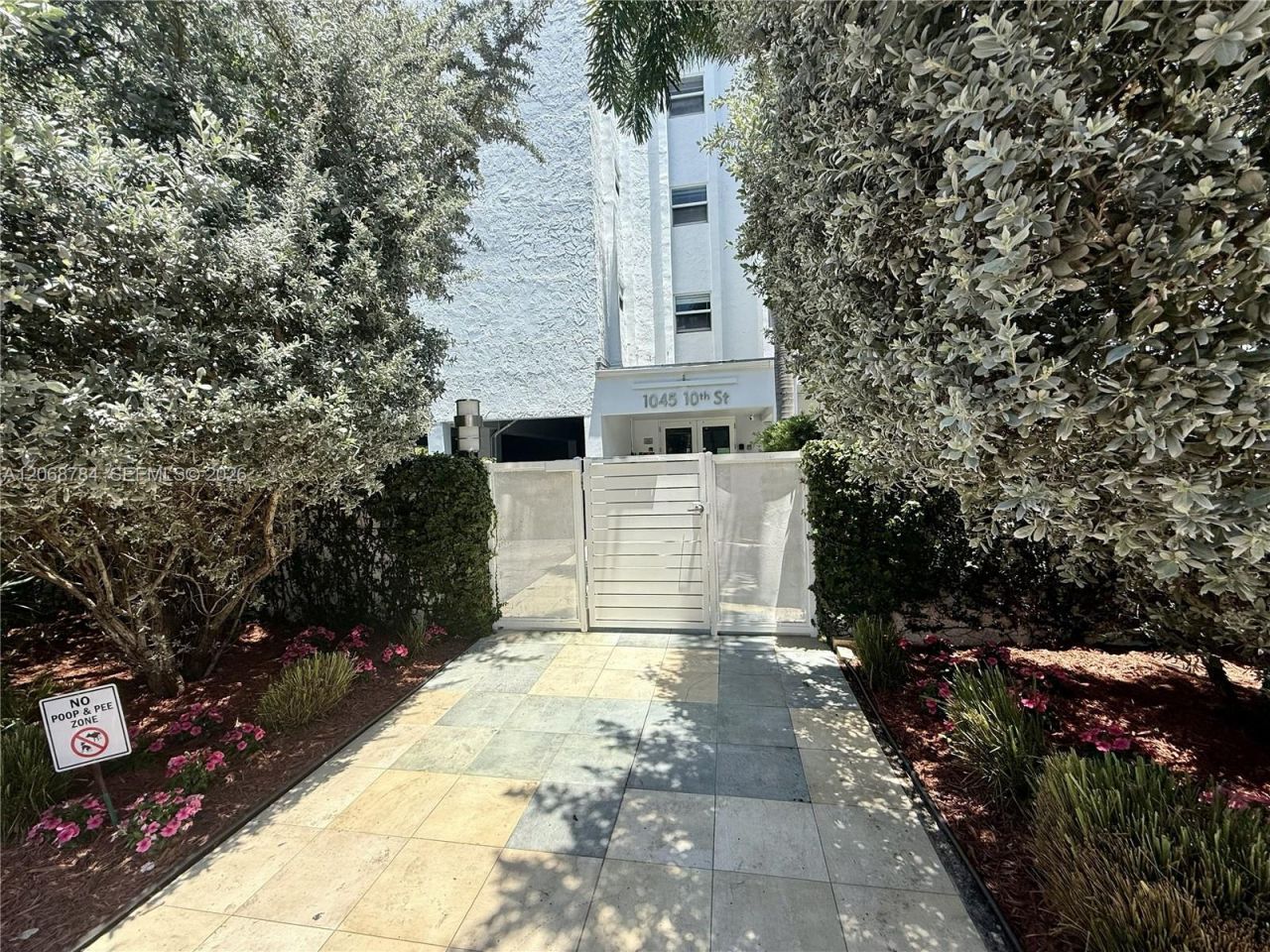 1045 10th St, Unit 704, Miami Beach, FL 33139 Photo
