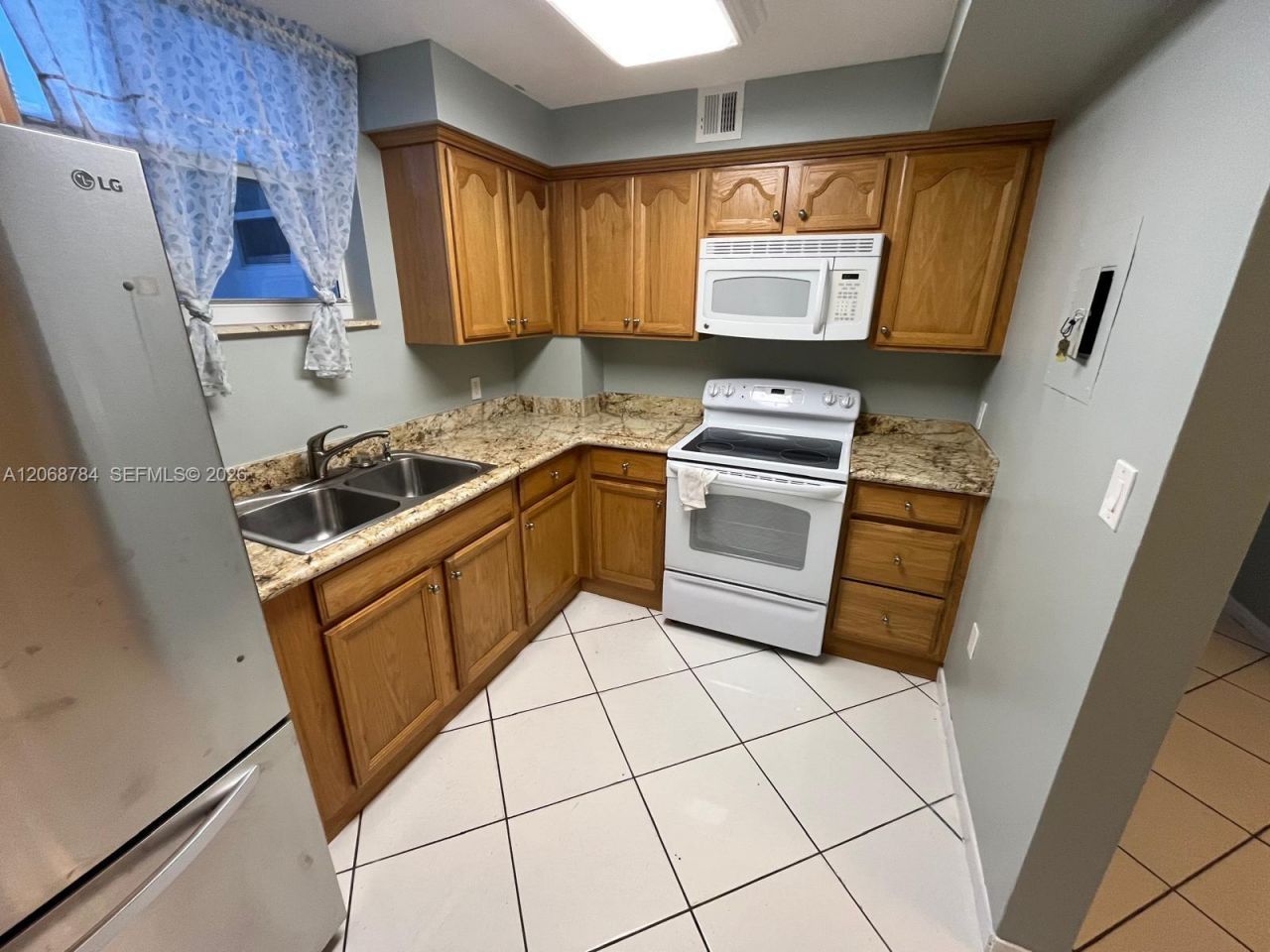 1045 10th St, Unit 704, Miami Beach, FL 33139 Photo