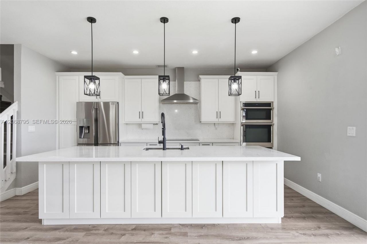 15411 SW 9th Way, Miami, FL 33194 Photo