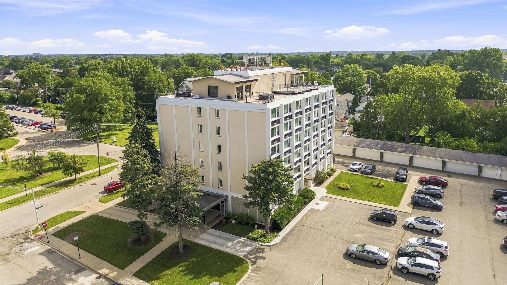 5975 N Odell Avenue, Unit 2J, Chicago, IL 60631 Main Photo