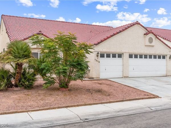 1715 Pinter Way , North Las Vegas, NV 89032