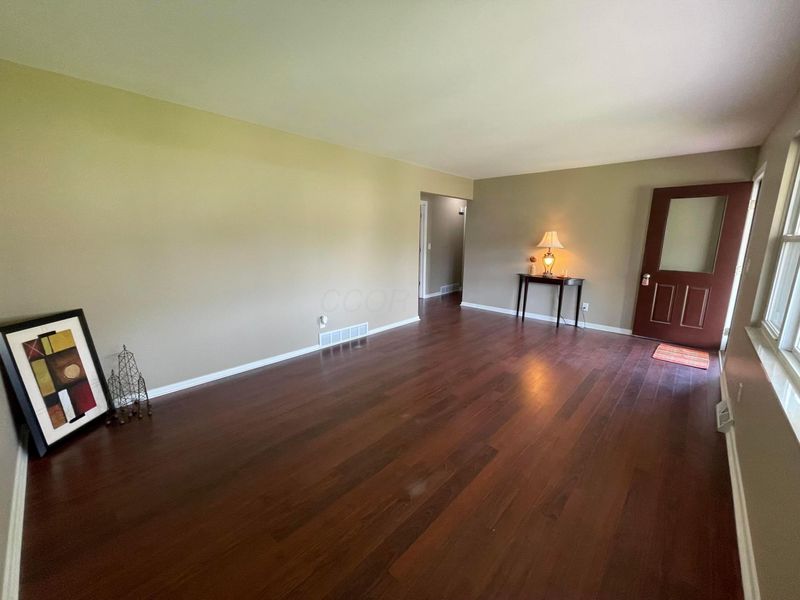 129 Gale Court , Circleville, OH 43113 Photo 6