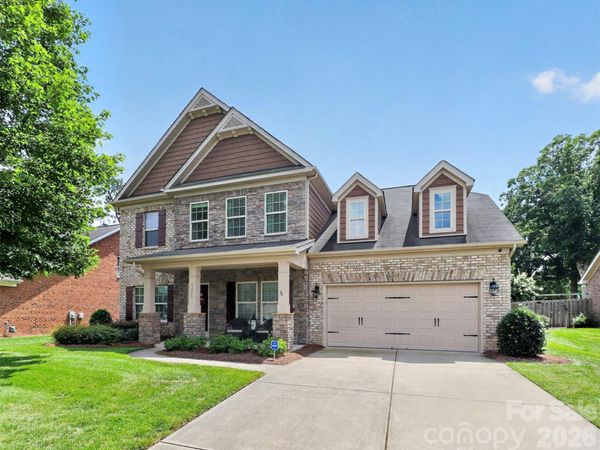 5409 Poplar Knoll Drive , Matthews, NC 28105