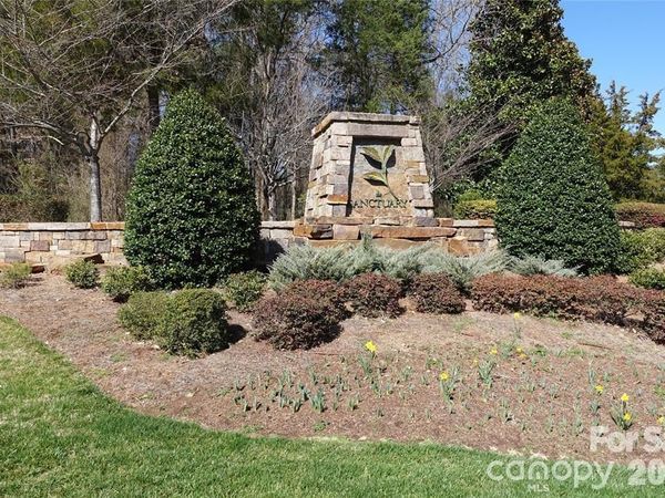 14427 Roe Buck Meadow Lane , Charlotte, NC 28278