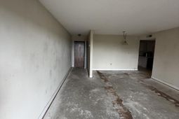 1825 St Julian Place photo 4