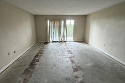 1825 St Julian Place photo 4