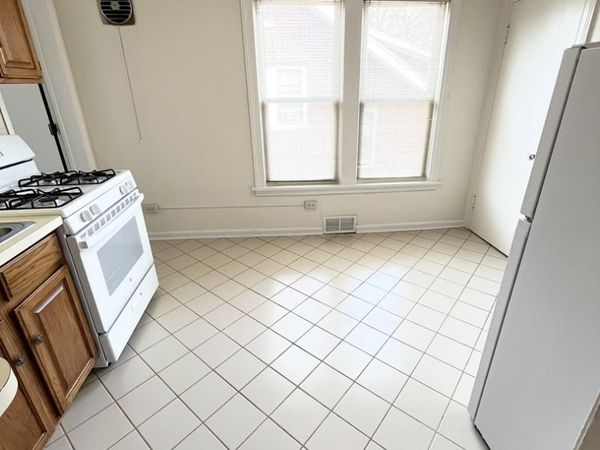 1310 Wilmette Avenue , Unit 2E, Wilmette, IL 60091