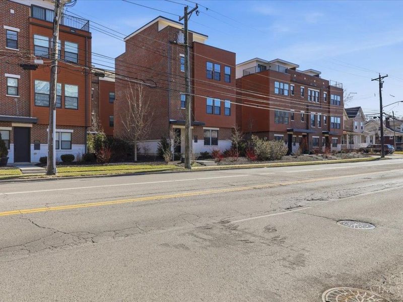 3912 Edwards Road, Cincinnati, OH 45209 Photo 3