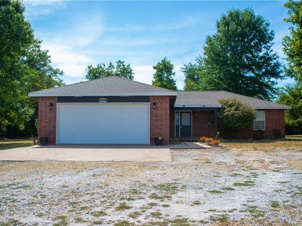 19442 W Highway 12, Gentry, AR 72734