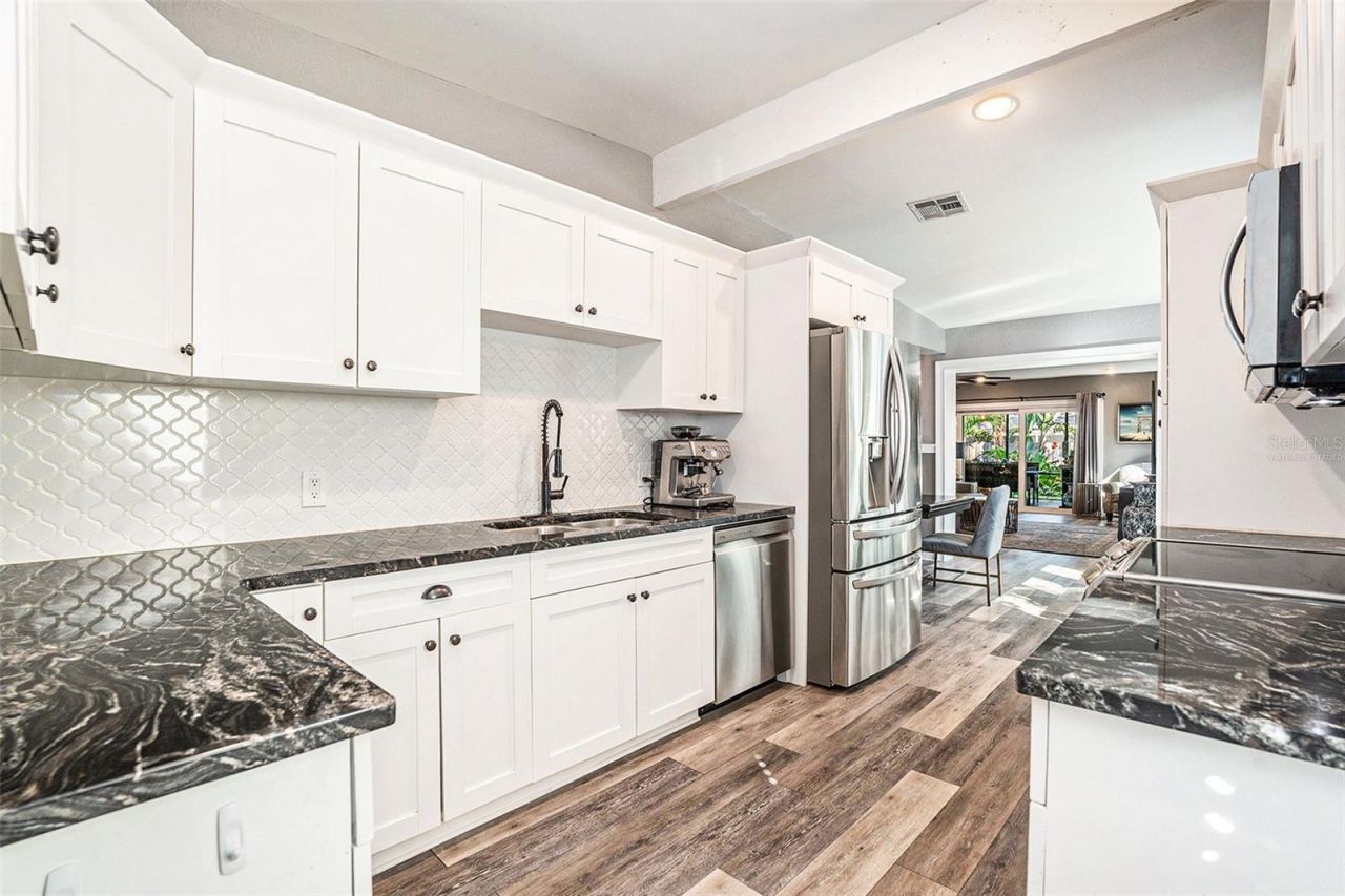 2134 Serpentine Circle S, Saint Petersburg, FL 33712 Photo