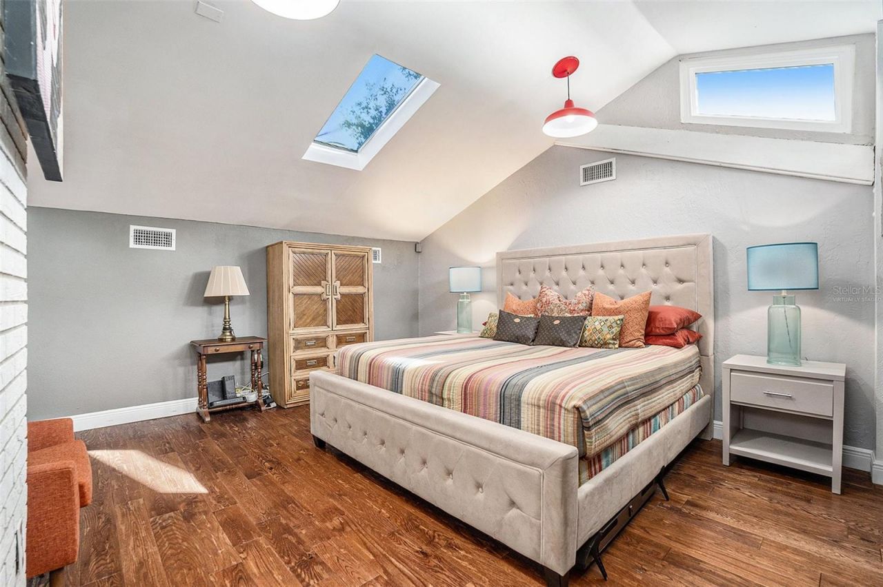 2134 Serpentine Circle S, Saint Petersburg, FL 33712 Photo