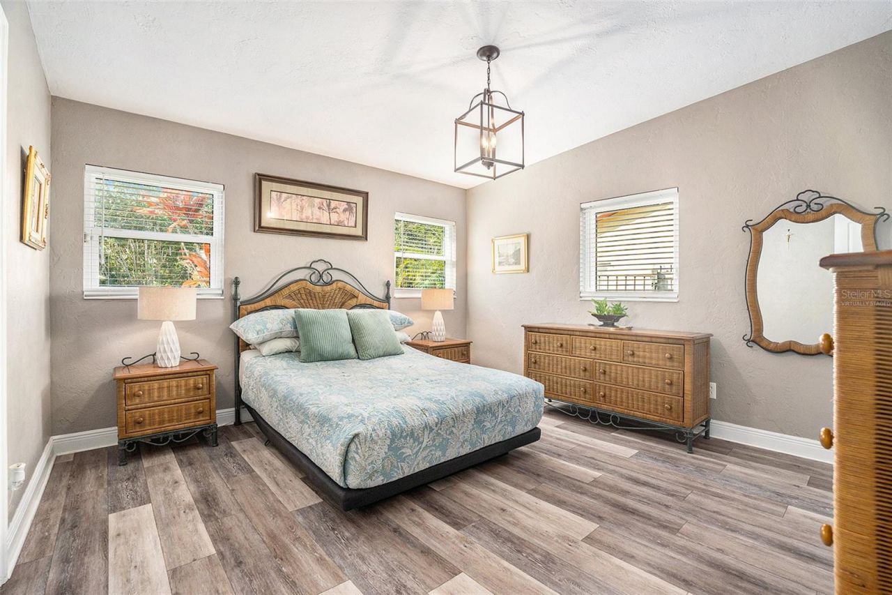2134 Serpentine Circle S, Saint Petersburg, FL 33712 Photo