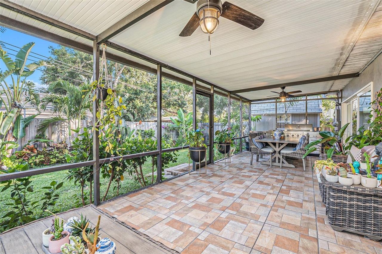 2134 Serpentine Circle S, Saint Petersburg, FL 33712 Photo