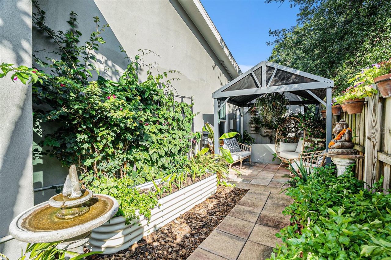 2134 Serpentine Circle S, Saint Petersburg, FL 33712 Photo