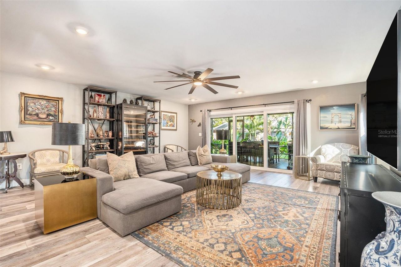 2134 Serpentine Circle S, Saint Petersburg, FL 33712 Photo