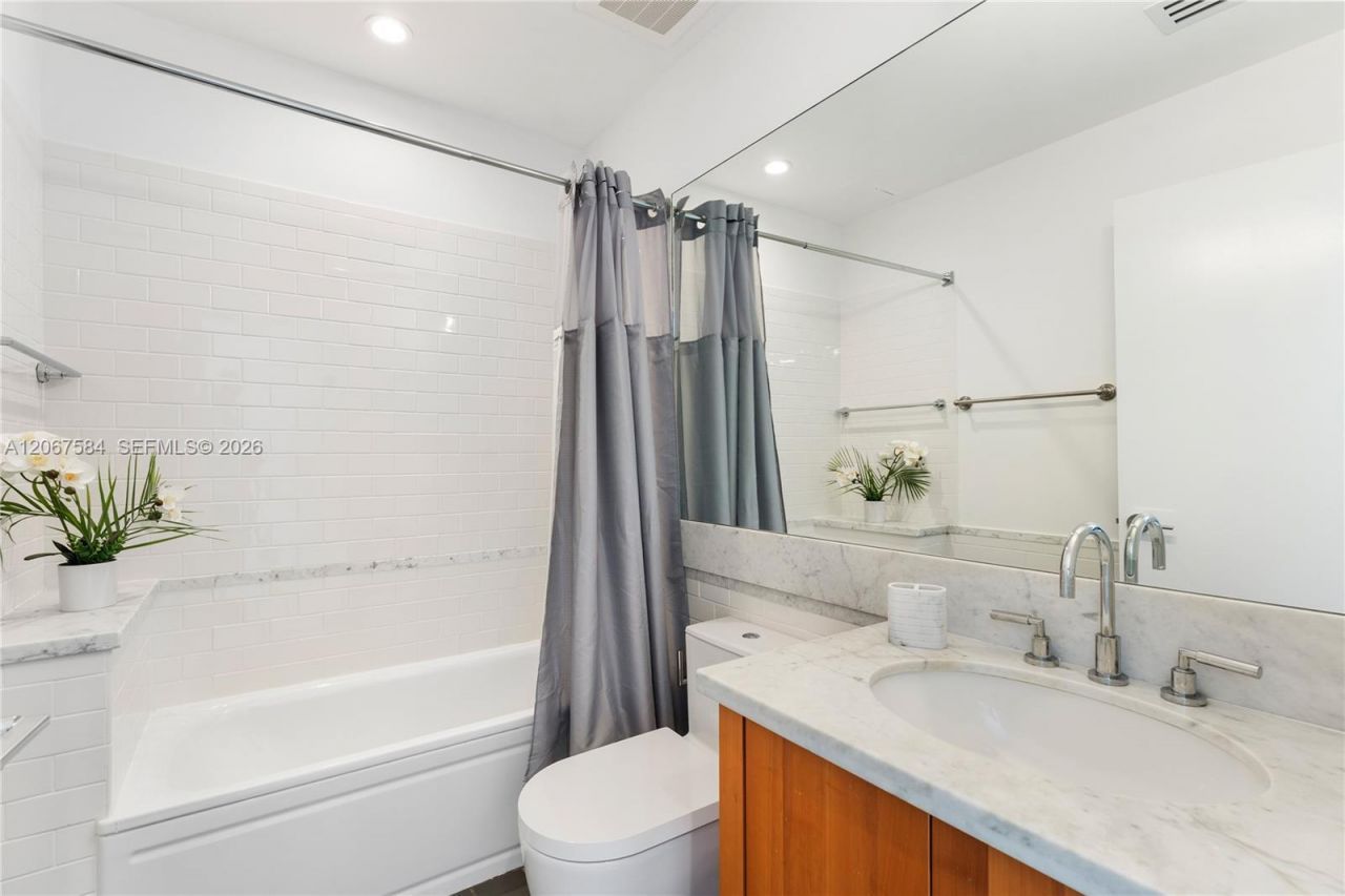 6101 Aqua Ave, Unit 703, Miami Beach, FL 33141 Photo