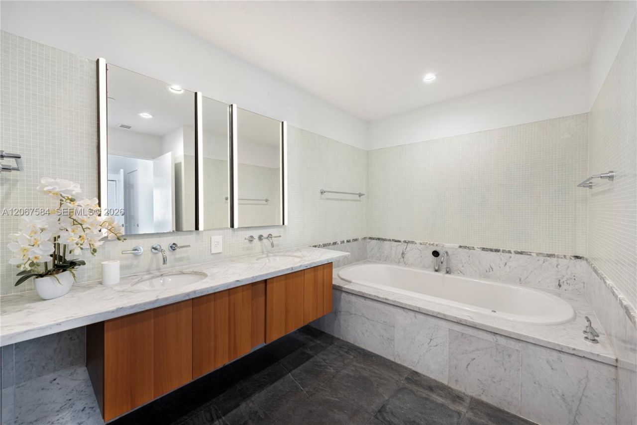 6101 Aqua Ave, Unit 703, Miami Beach, FL 33141 Photo