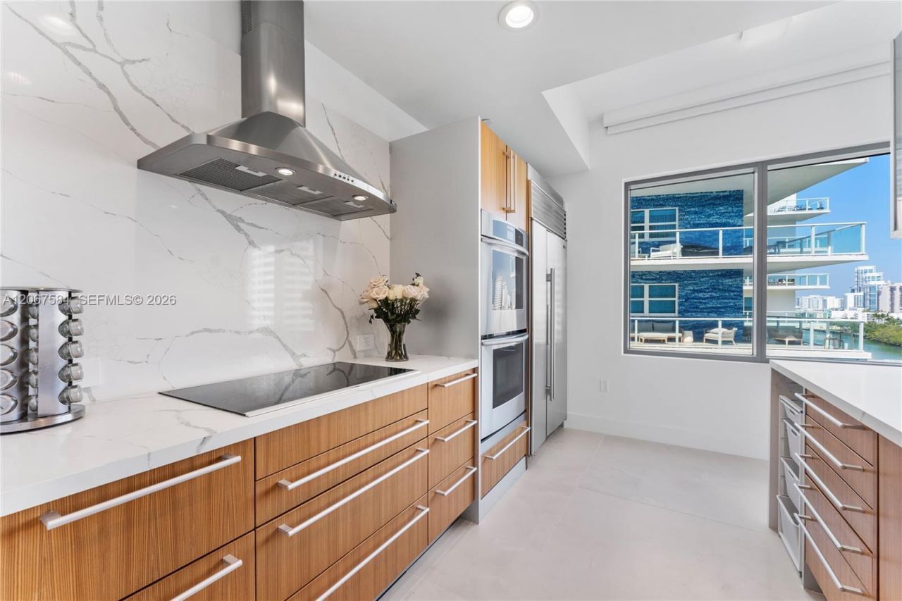 6101 Aqua Ave, Unit 703, Miami Beach, FL 33141 Photo