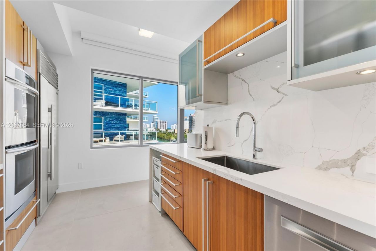 6101 Aqua Ave, Unit 703, Miami Beach, FL 33141 Photo