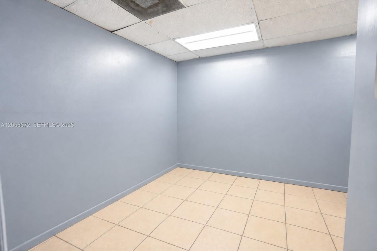 660 NW 137th St, North Miami, FL 33168 Photo