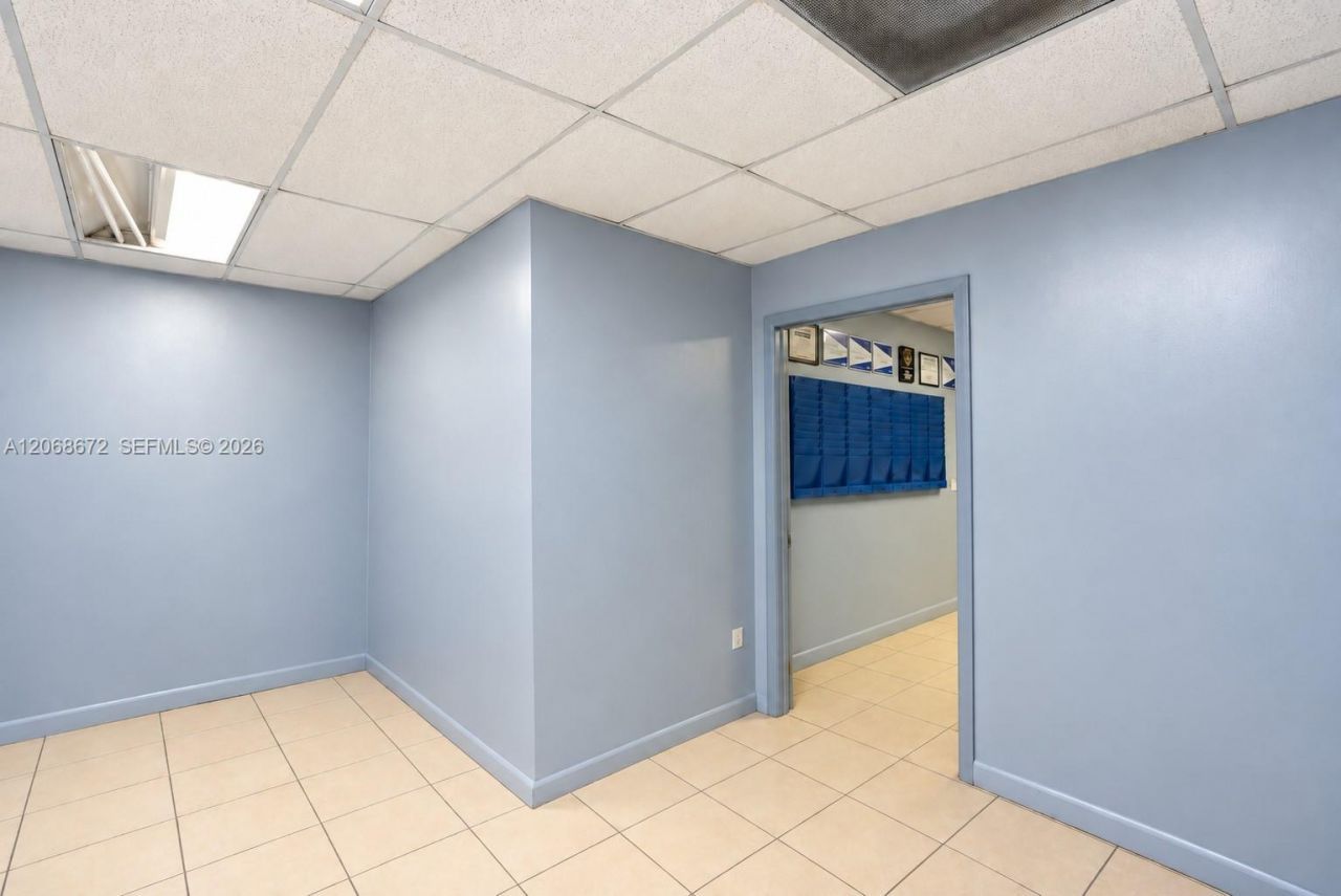 660 NW 137th St, North Miami, FL 33168 Photo