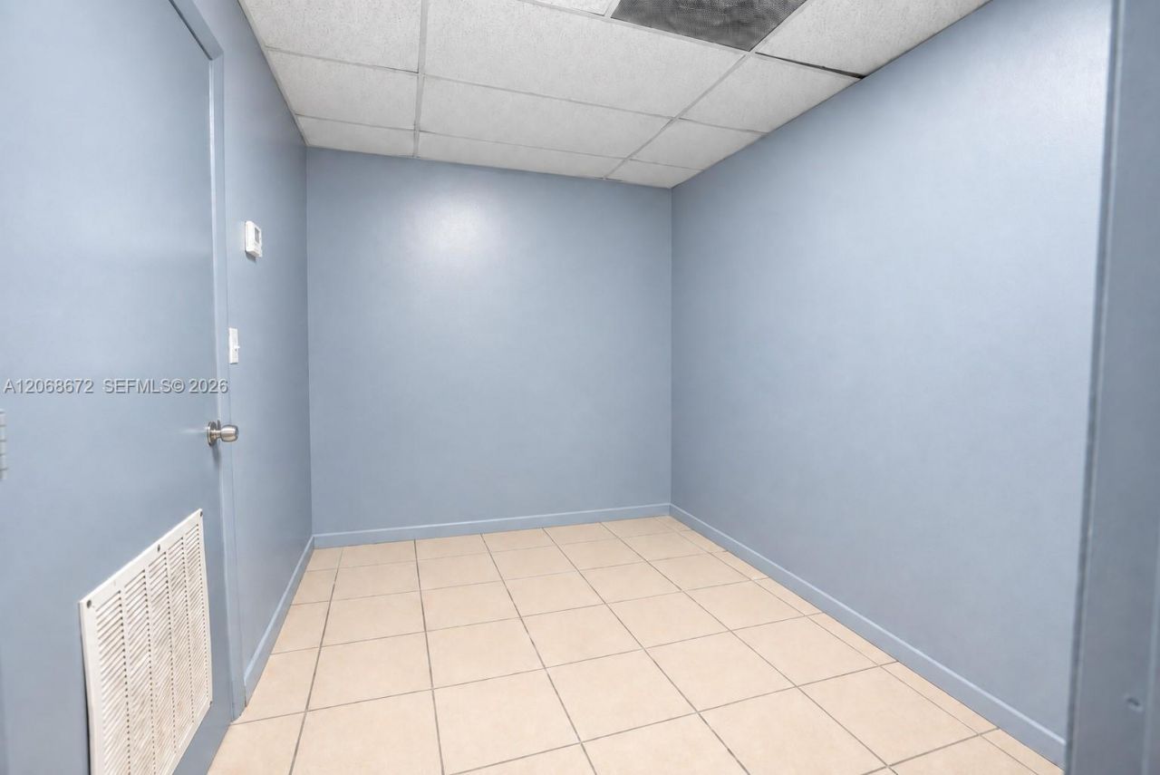 660 NW 137th St, North Miami, FL 33168 Photo