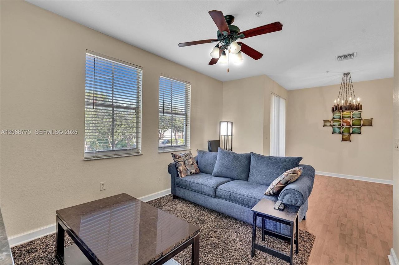 4435 SW 160th Ave, Unit 215, Miramar, FL 33027 Photo