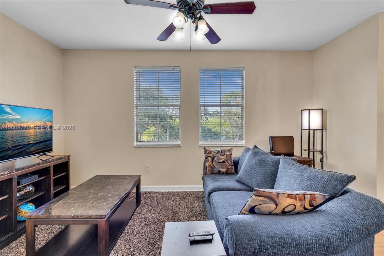 4435 SW 160th Ave, Unit 215, Miramar, FL 33027 Photo