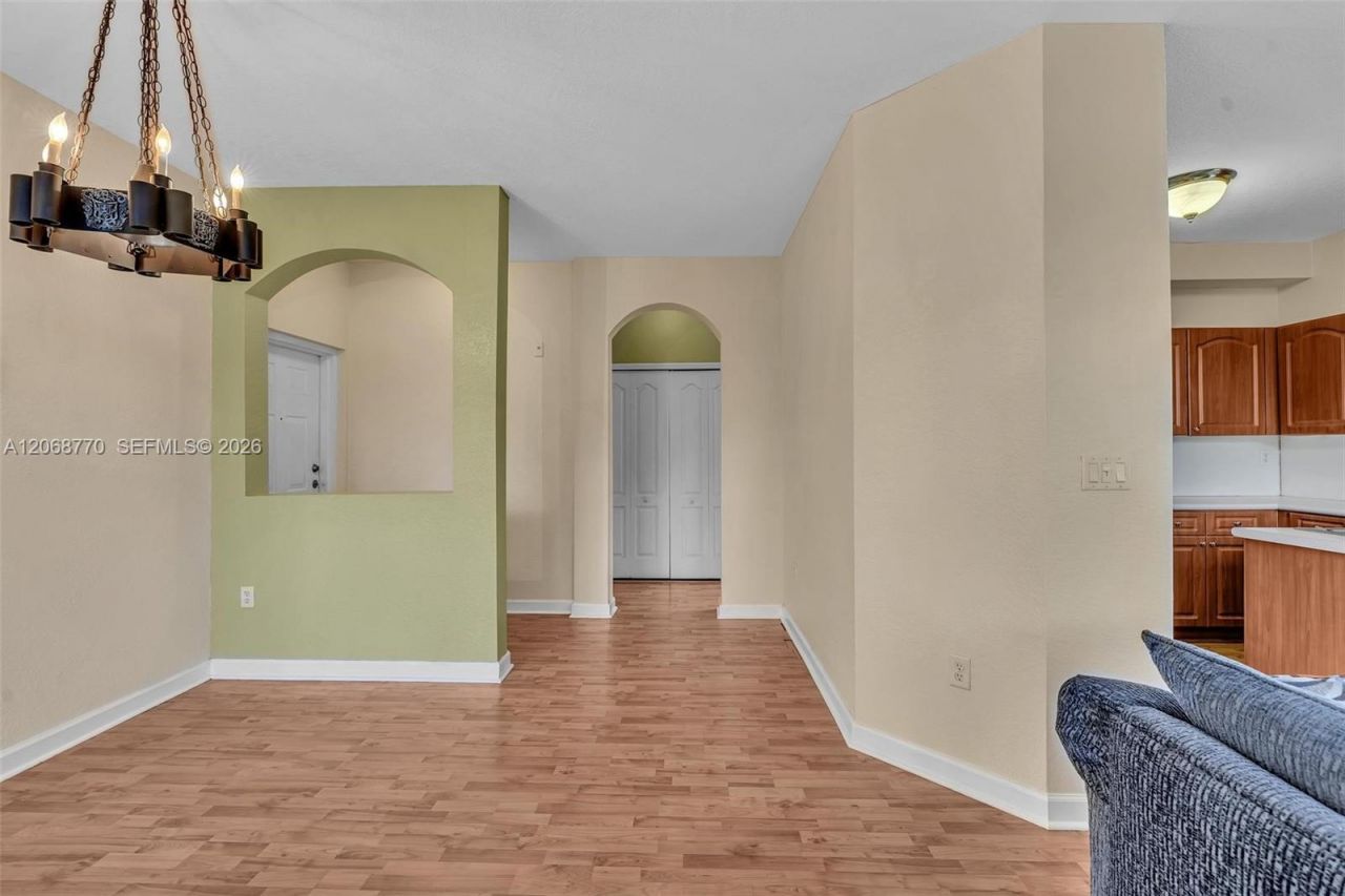 4435 SW 160th Ave, Unit 215, Miramar, FL 33027 Photo